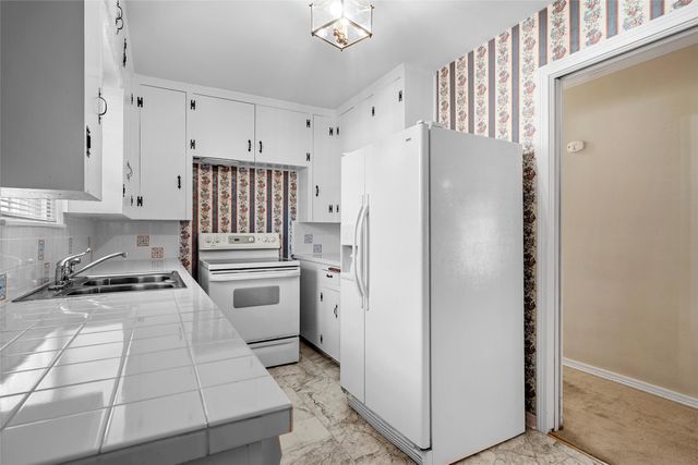 1307 W 5th Street, Mcgregor, TX 76657