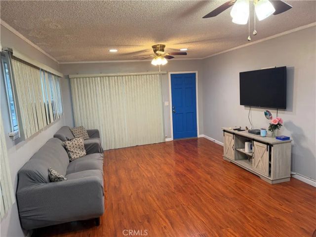 611 W 65th, Los Angeles, CA 90044