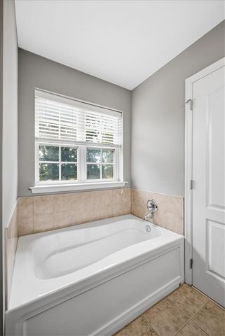 1570 Deena Drive, Easton, PA 18040