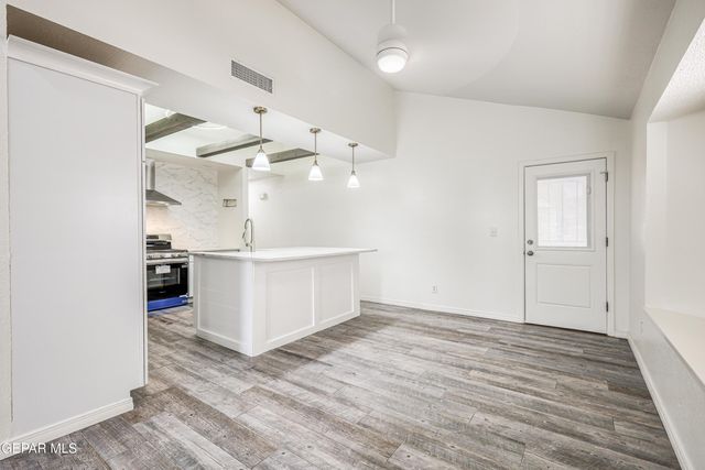 5733 SAPLINAS Road, El Paso, TX 79932