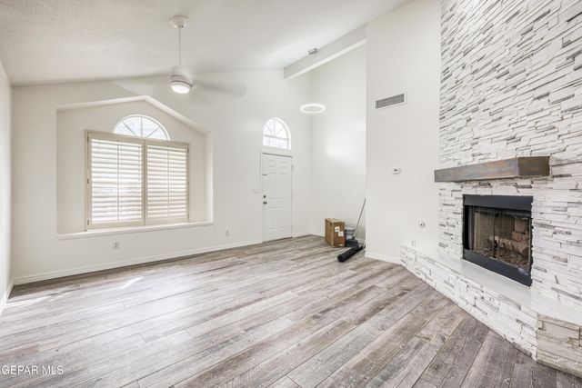 5733 SAPLINAS Road, El Paso, TX 79932