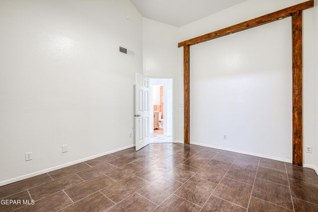 5733 SAPLINAS Road, El Paso, TX 79932