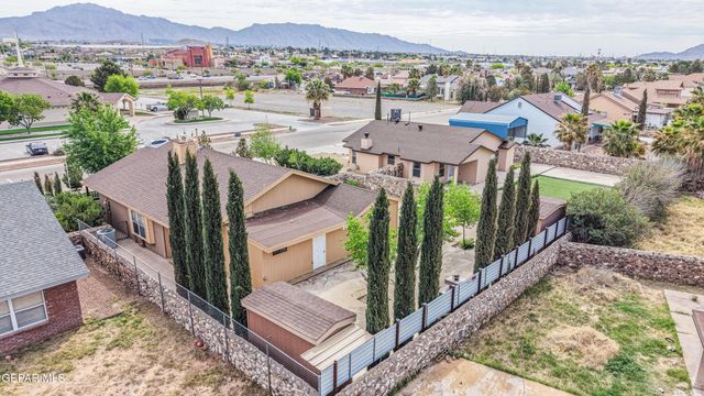 5733 SAPLINAS Road, El Paso, TX 79932