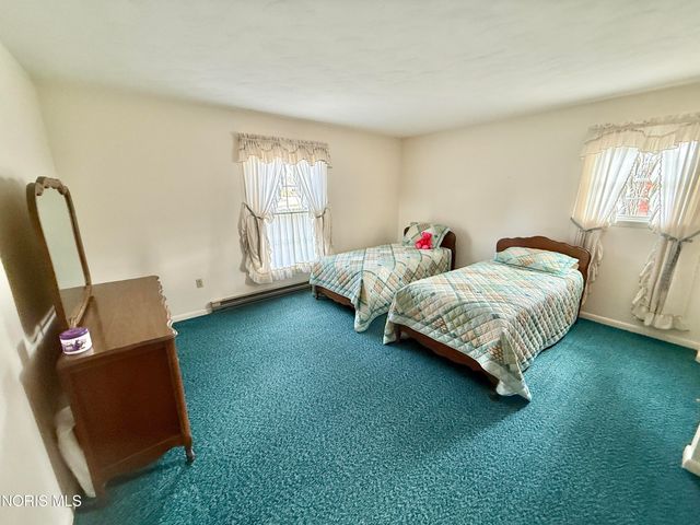 26810 Woodland Court, Millbury, OH 43447