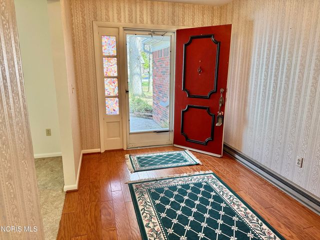 26810 Woodland Court, Millbury, OH 43447