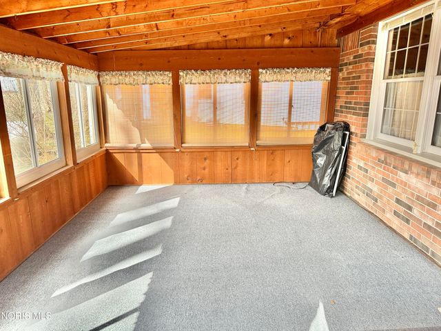 26810 Woodland Court, Millbury, OH 43447