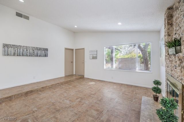 4745 Desert Vista Road, Las Vegas, NV 89121