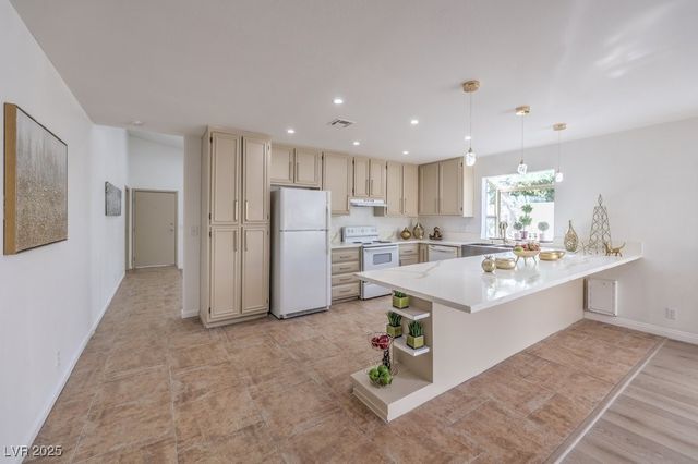 4745 Desert Vista Road, Las Vegas, NV 89121