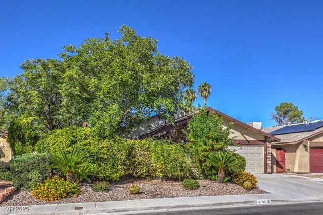 4745 Desert Vista Road, Las Vegas, NV 89121