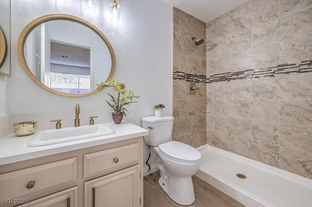 4745 Desert Vista Road, Las Vegas, NV 89121