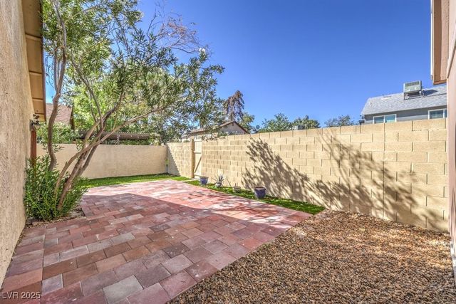 4745 Desert Vista Road, Las Vegas, NV 89121