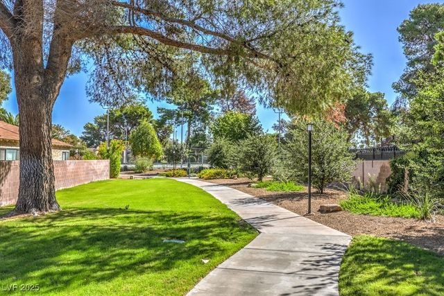 4745 Desert Vista Road, Las Vegas, NV 89121