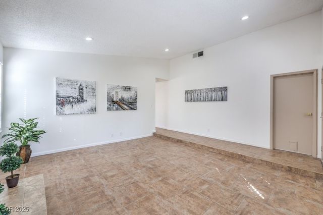 4745 Desert Vista Road, Las Vegas, NV 89121