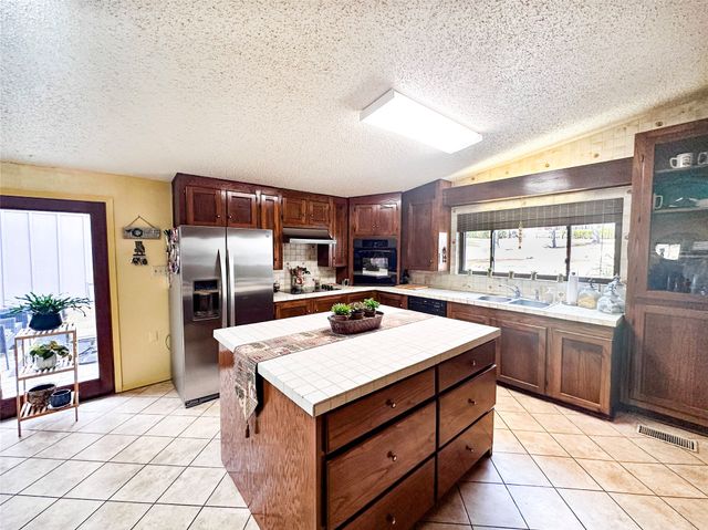 6791 Valley View Drive, Frankston, TX 75763