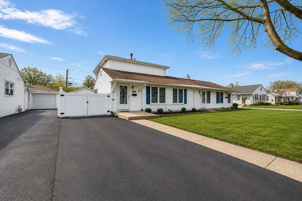 8912 S Ryan Road HOUSE, Hometown, IL 60456