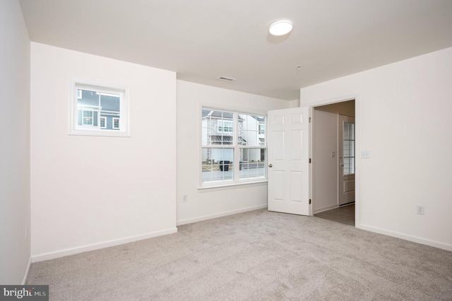 2447 SPRING WATER CIR, Lancaster, PA 17601