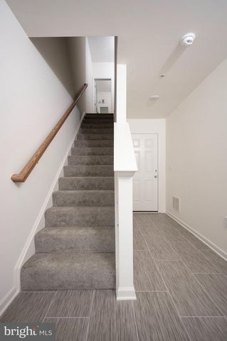 2447 SPRING WATER CIR, Lancaster, PA 17601