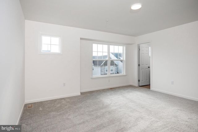 2447 SPRING WATER CIR, Lancaster, PA 17601