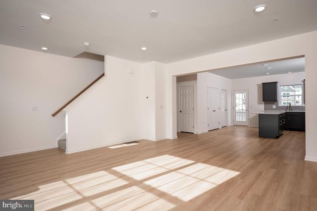 2447 SPRING WATER CIR, Lancaster, PA 17601