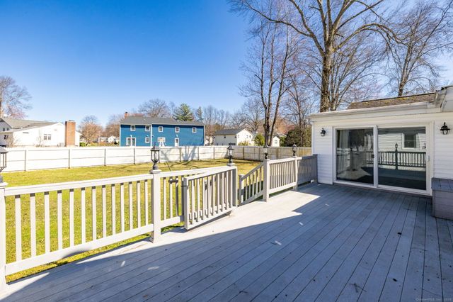 72 Mohegan Drive, West Hartford, CT 06117