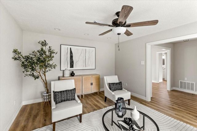 2006 17th Avenue N, Texas City, TX 77590