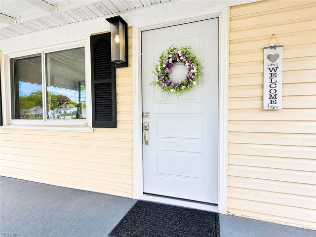 1002 Mayfield AVE, Chesapeake, VA 23324