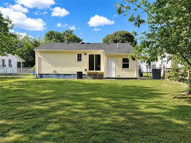 1002 Mayfield AVE, Chesapeake, VA 23324