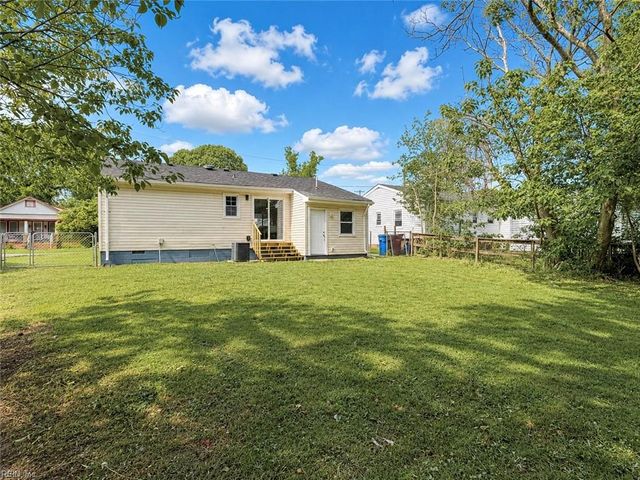 1002 Mayfield AVE, Chesapeake, VA 23324