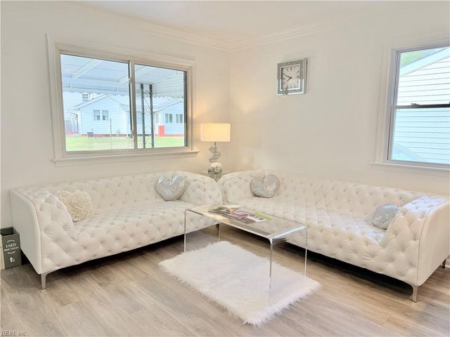 1002 Mayfield AVE, Chesapeake, VA 23324