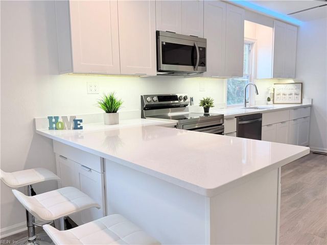 1002 Mayfield AVE, Chesapeake, VA 23324