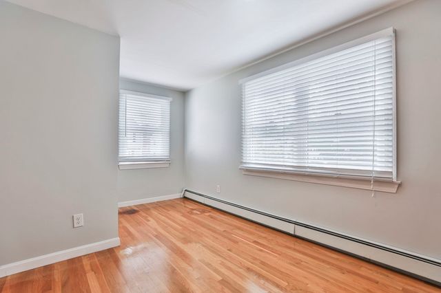 10 Rose Ave 10, Watertown, MA 02472