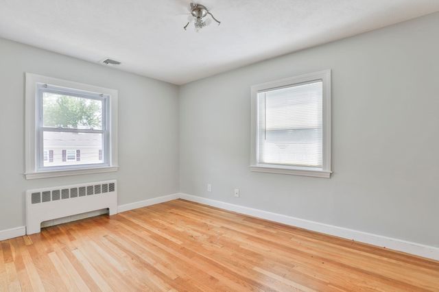 10 Rose Ave 10, Watertown, MA 02472