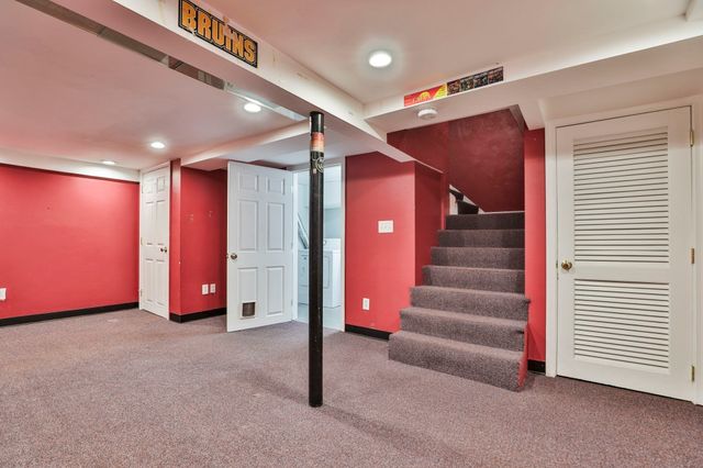 10 Rose Ave 10, Watertown, MA 02472