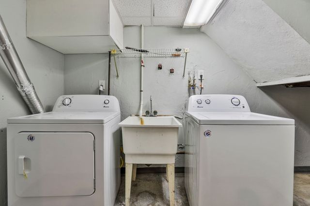 10 Rose Ave 10, Watertown, MA 02472