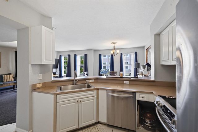 6450 W Sample Road 6450, Coral Springs, FL 33067