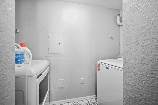 6450 W Sample Road 6450, Coral Springs, FL 33067