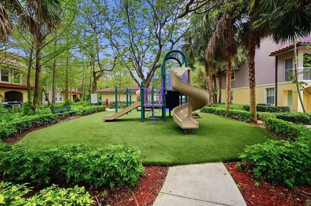 6450 W Sample Road 6450, Coral Springs, FL 33067
