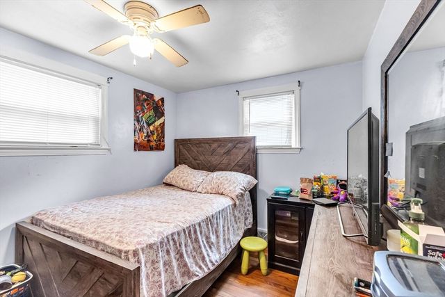 101 Regal St, Springfield, MA 01118