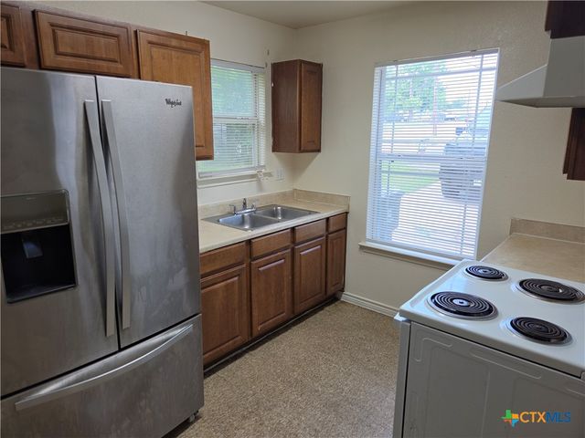 15 S 10th Street, Temple, TX 76501