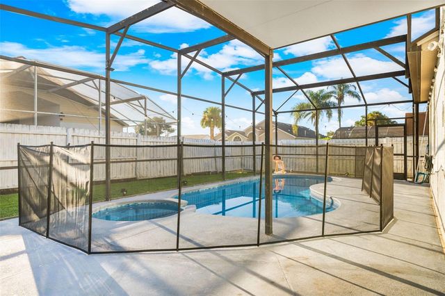 137 S ROMA WAY, Kissimmee, FL 34746