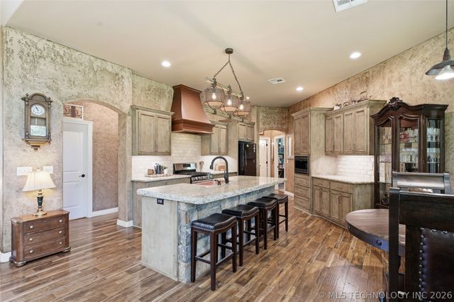 33807 E 703 Drive, Wagoner, OK 74467