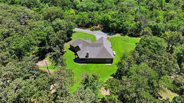 33807 E 703 Drive, Wagoner, OK 74467