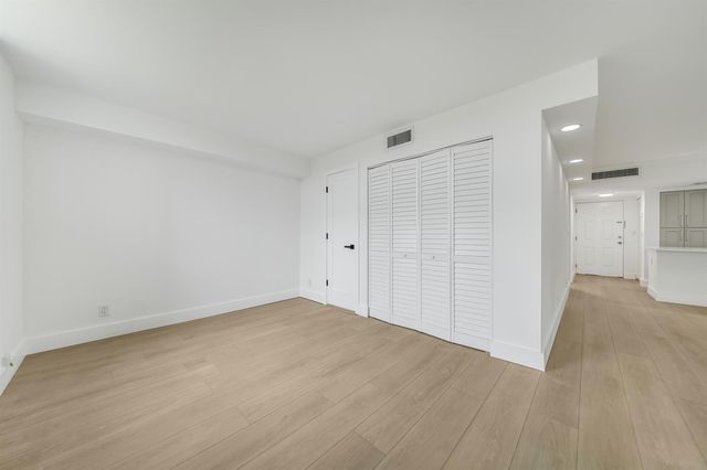 5301 NW 2nd Avenue 407, Boca Raton, FL 33487