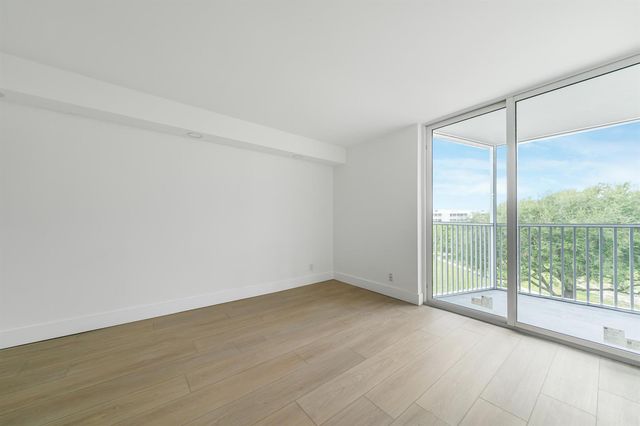 5301 NW 2nd Avenue 407, Boca Raton, FL 33487