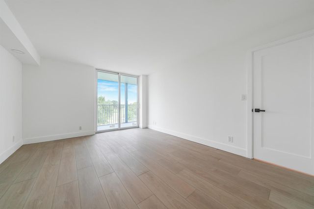5301 NW 2nd Avenue 407, Boca Raton, FL 33487