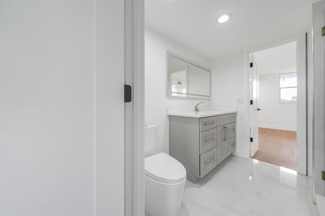 5301 NW 2nd Avenue 407, Boca Raton, FL 33487