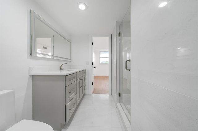 5301 NW 2nd Avenue 407, Boca Raton, FL 33487