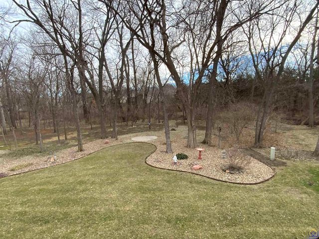 4000 SW Lincolnshire RD, Topeka, KS 66610