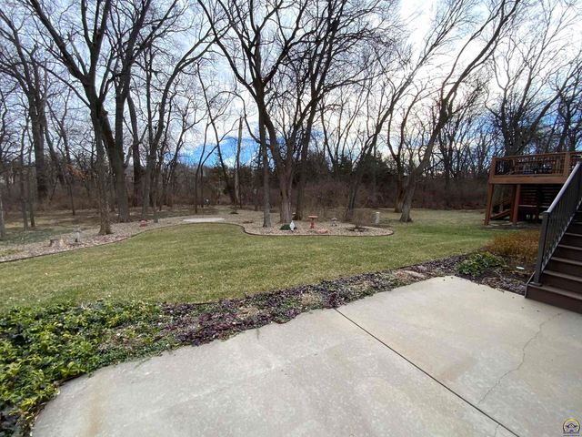 4000 SW Lincolnshire RD, Topeka, KS 66610