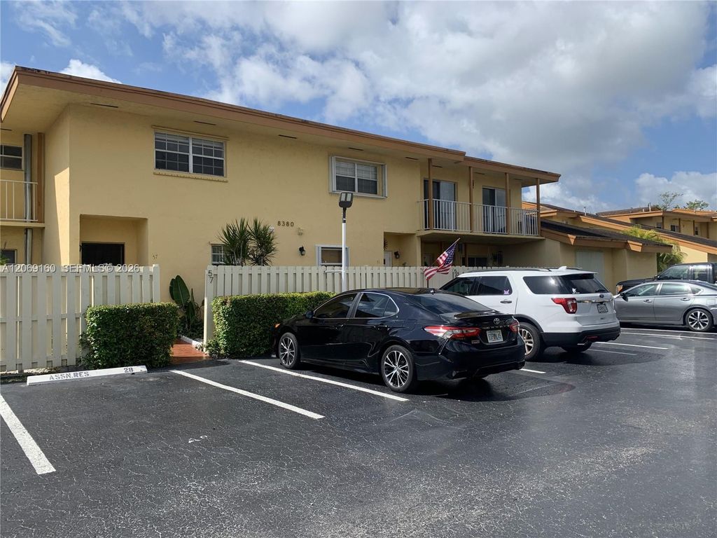 8380 SW 154th Avenue 57, Miami, FL 33193